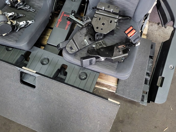 фото №10, Renault scenic ii рестайлинг сиденье обивка защита ремни кронштейны iii ряд