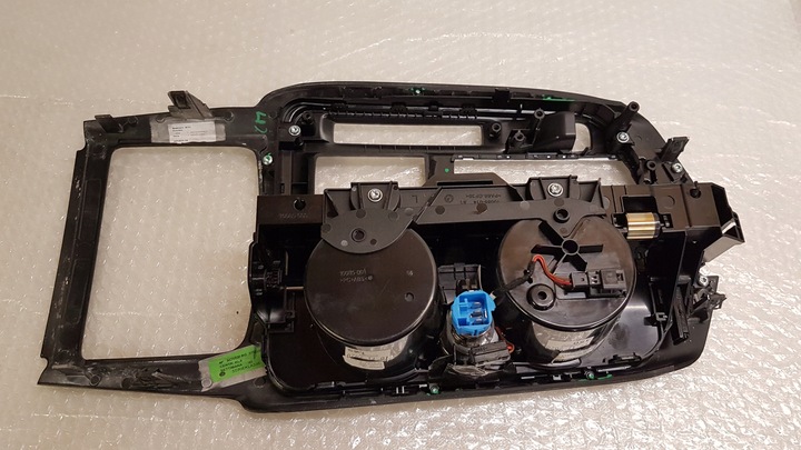 фото №6, Панель тунелю maserati levante gt modena 670186923