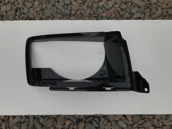 фото №1, Land rover defender права планка рамка лампи перед