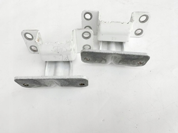 фото №1, Nissan cabstar maxity nt400 петли дверь оригинал