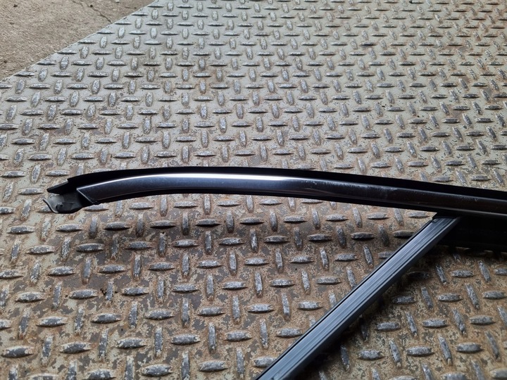 фото №7, 2021 volkswagen tiguan allspace прокладка стёкла дверь передних 5nn837431e