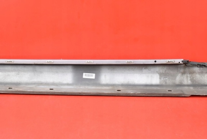 фото №11, Накладка пороговая правая серебряная a2096900440 mercedes clk w209 купе 02-05