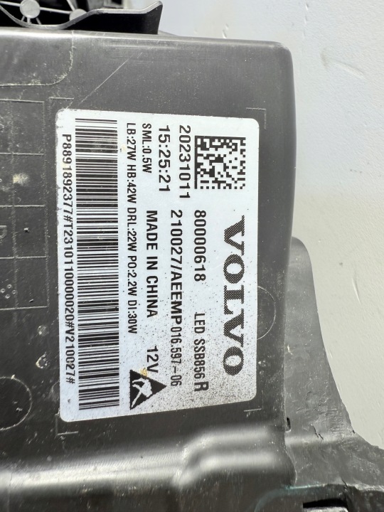фото №8, Volvo ex30 фара передня права usa 80000618