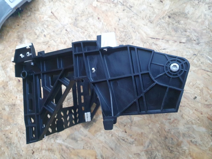 фото №5, Каркас рамка радіо консолі 3r0858005b seat exeo