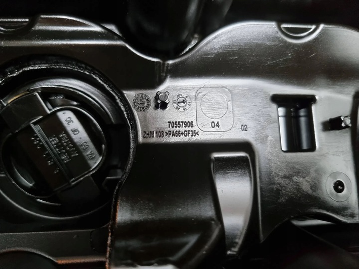 фото №9, Кришка клапанів 7611276 bmw f39 f45 f48 f55 mini f55 f56 f57 1.2t