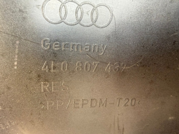 фото №15, Audi q7 4l бампер перед передній 05-09 розпилювач. комплектний lz5q 4l0807437