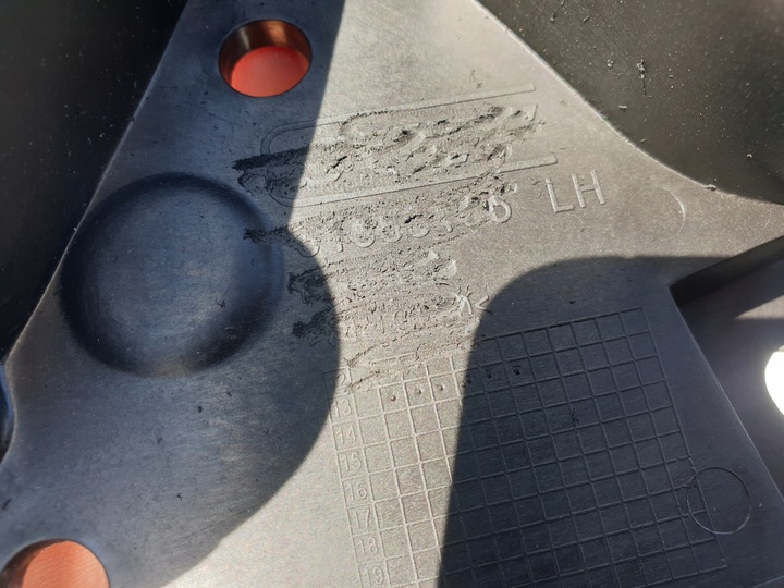 фото №15, Ползун бампера левая сторона volvo xc60 i 14-17r