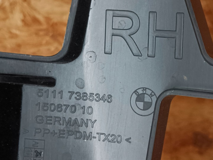 фото №8, Bmw 5 g30 g31 кронштейн  крепление бампер правое перед 7385346