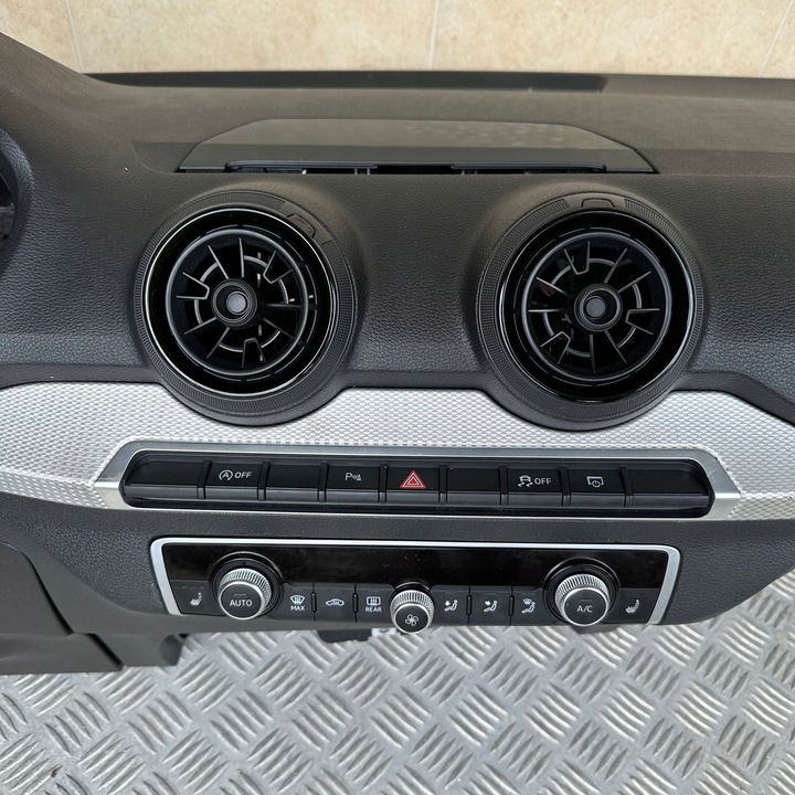 фото №5, Панель консоль капот audi q2 81a 2017 год оригинал