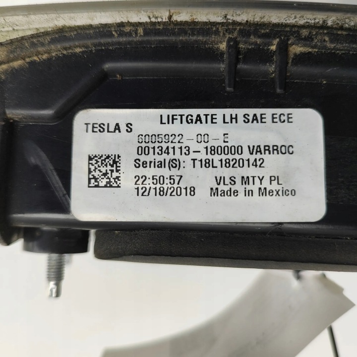 фото №10, Tesla модель s левые задние свет крышки багажника 2019 6005922-00-e