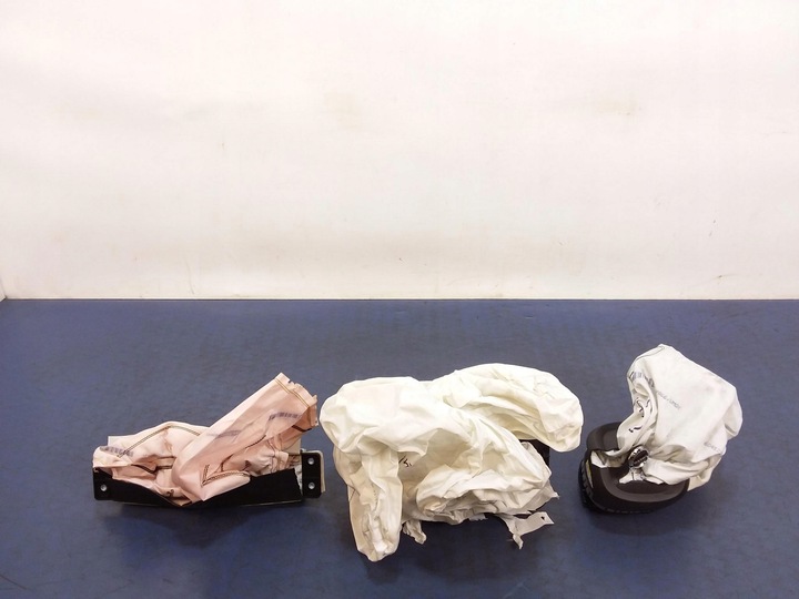 фото №8, Volvo xc60 ii панель раздаточная подушки ремни