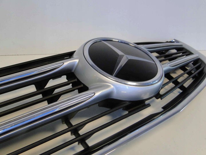 фото №10, Mercedes v w448 448 решітка радіатора решітка радар камера