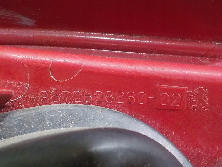 фото №7, Peugeot 208 i 1.4 e-hdi 13r hb 5d лампа левая зад 9672628280-02