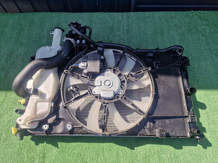 фото №12, Toyota yaris iv pas перед+ радіатор+ балка комплект 1.5h warszawa-koło-poznań