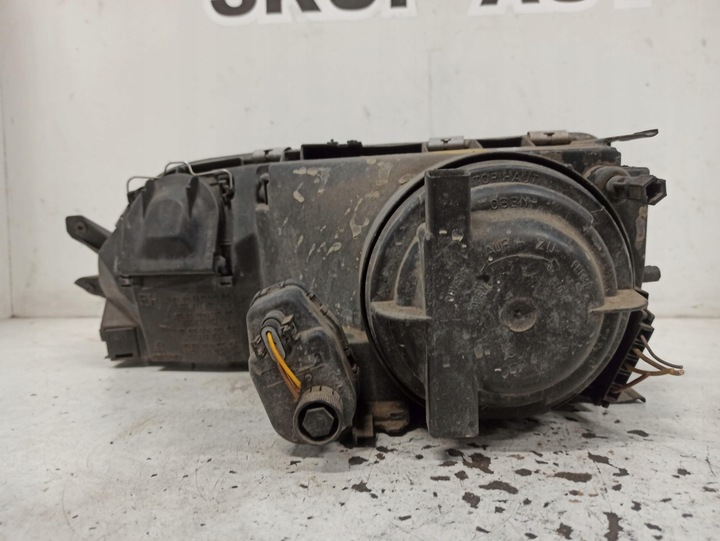 фото №7, Ford sierra лампа правая перед фара 87bg13n010ba