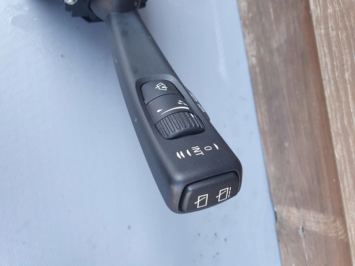 фото №7, Volvo v40 ii перемикач комбінований підкермові важелі 31343218