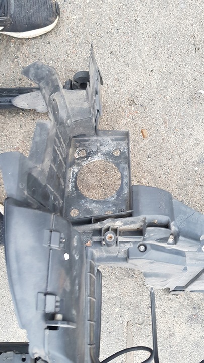 фото №9, Audi a8 d3 pas переднее усилитель лобовое