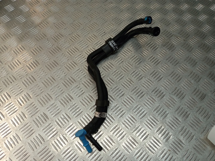 фото №14, Bmw (oem) 8587547 3' g20 g21 4' g22 g26 трубка  шланг топлива шланг
