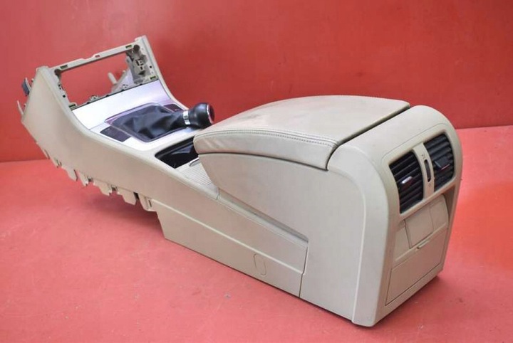 фото №5, Туннель средний подлокотник eu 3c0863319s vw passat b6 05-10