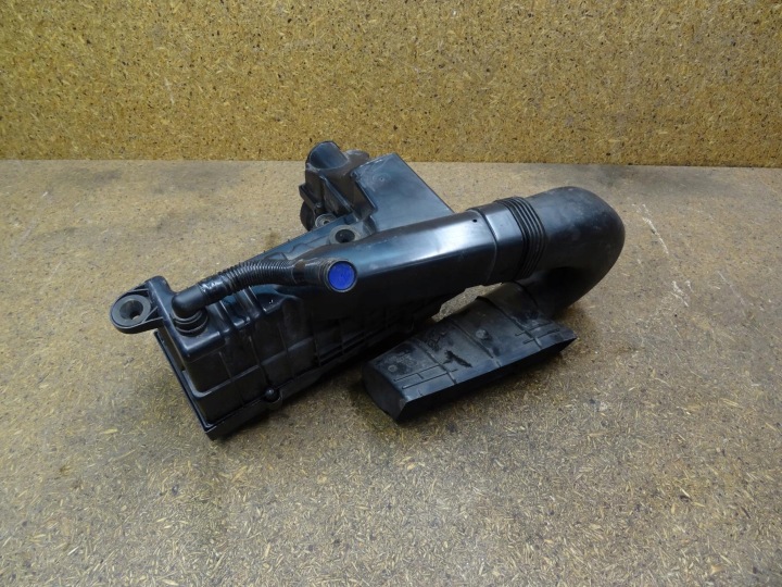 фото №12, Audi q3 8u 11-18 tdi корпус повітропровід фільтра повітря 8u0805962a 8u0129618f