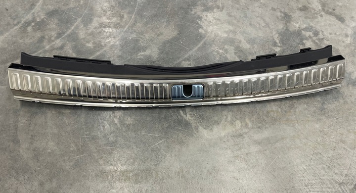 фото №1, Защита ремня багажника a6 c8 универсал 4k9864483 оригинал