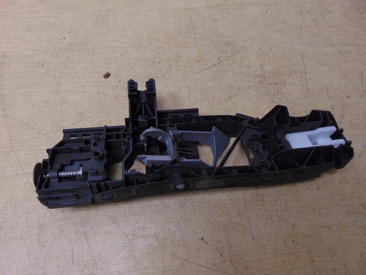 фото №6, Кронштейн крепление ручка mercedes w177 левый зад