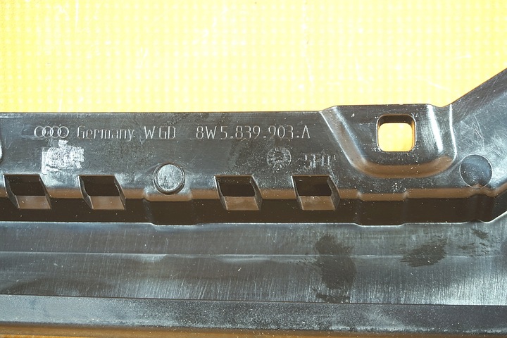 фото №8, Audi a4 8w b9 66km планка декоративная дверь пианино зад левая 8w5839903a