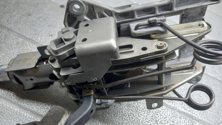 фото №5, Рулевая колонка audi a4 b6 01r 2.0b 8e0953549l
