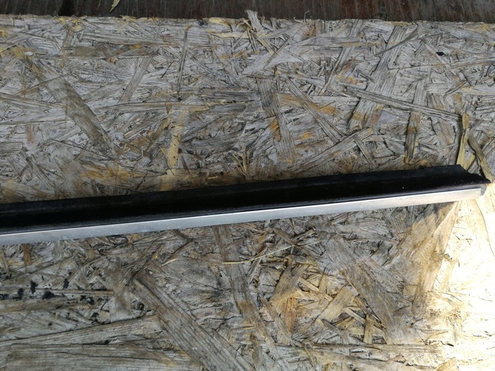 фото №4, Планка накладка стёкла правые перед bmw e30