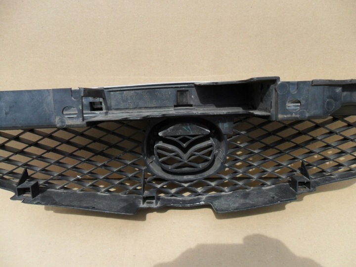 фото №9, Mazda premacy cp 1998 1999 2000 решётка радиатора