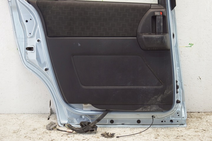 фото №16, Двері лівий зад mazda 5 05-10 33y