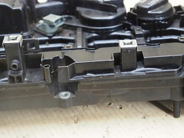 фото №12, Кришка клапанів mercedes 1.8k a2710100530 w203