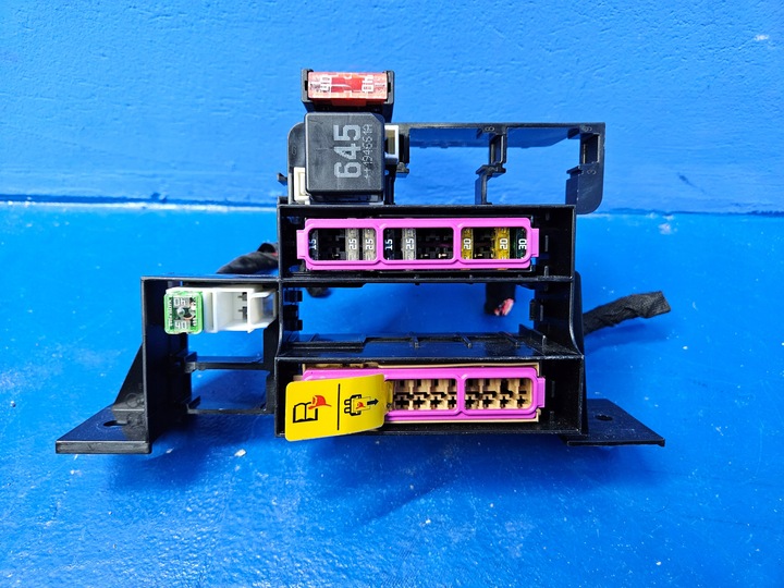 фото №6, Audi e-tron 50 55 органайзер колодок коробка запобіжників vw 645 4ke971845