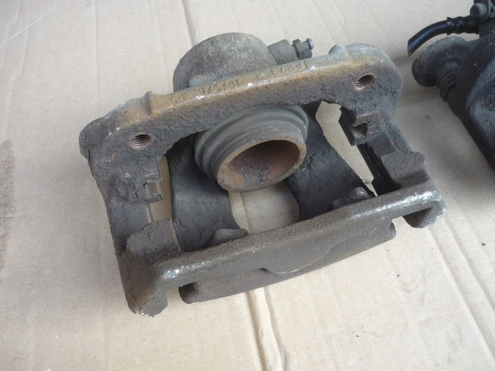 фото №9, Затискачі + jarzma перед bmw 1 e87 e81 284mm 54/22 перевірені справні