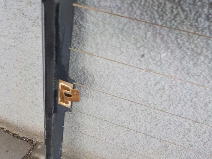 фото №5, Vw t4 doka кузовной стекло задняя зад