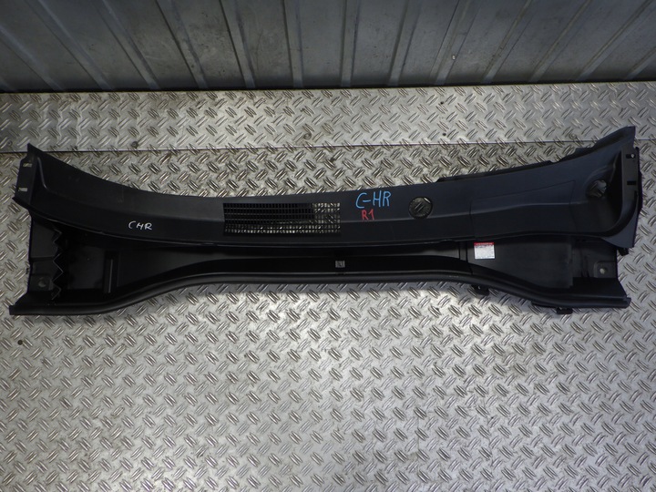 фото №1, Toyota c-hr chr панель під лобовим склом 55783f4010