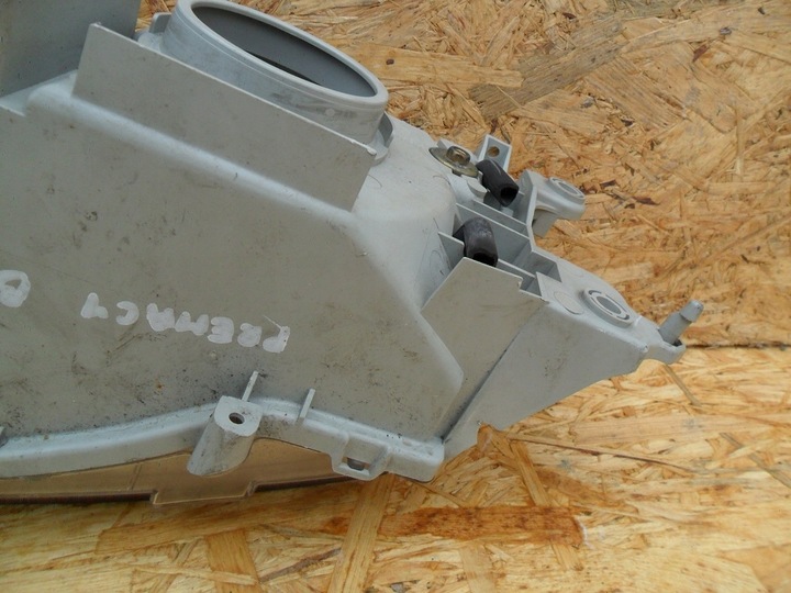 фото №16, Mazda premacy cp 2003- фара праві