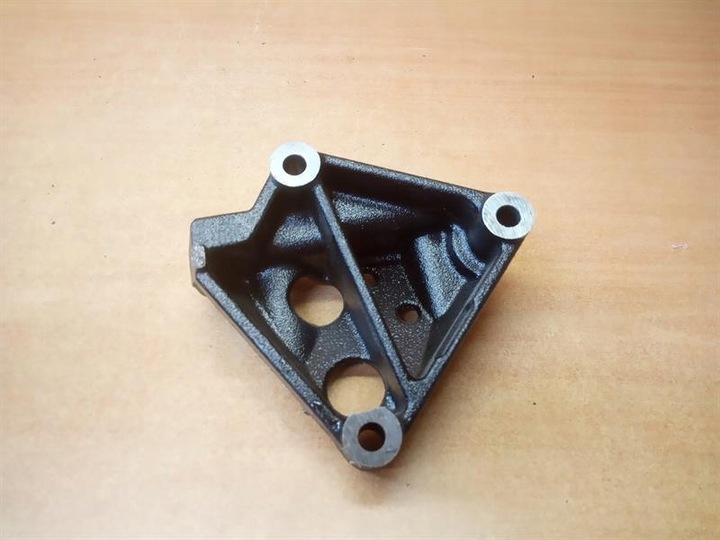 фото №2, Лапи двигателя toyota c-hr 1.8 гибрид 37060-c5da