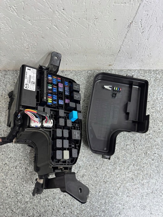 фото №10, Коробка запобіжників mazda 3 bm 2013-2017 g46c-675x0