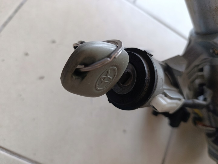 фото №11, Колонка підсилювач замок запалювання ключ toyota yaris 3d 452000d030 оригінал