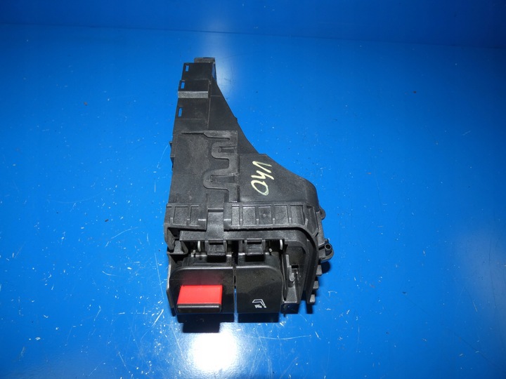 фото №1, Volvo v40 ii 12- замок сиденья левый зад