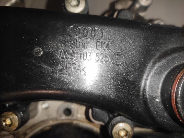 фото №14, Audi q7 4l 3.0tdi cjg cjga захист корпус кришка розподільний вал штуцер оригінал