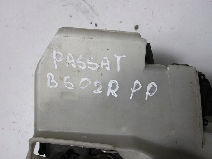 фото №3, Замок дверь переднее правые vw passat b5 02r 8pin