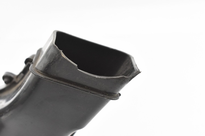 фото №7, Впуск воздуха volvo оригинальный номер 31338658