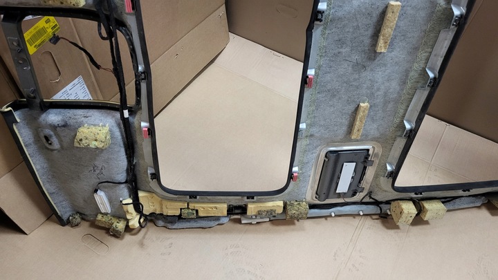 фото №11, Потолок алькантара audi a8 d4 длинный