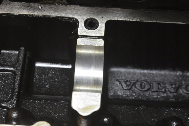 фото №16, Головка двигуна 1001837 volvo xc70 1 i 2.4t 200 km 4x4 00-05