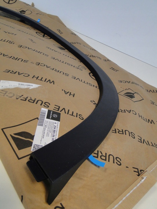 фото №10, Mercedes планка задня права na крило задній праві glc x254 c254 254