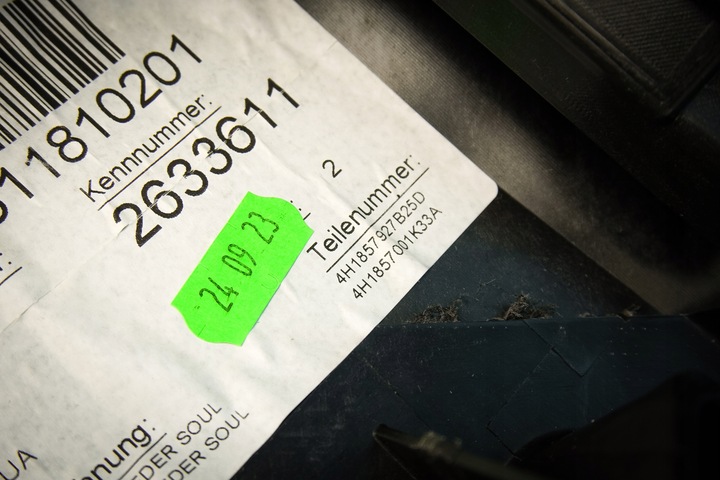 фото №14, Панель роздавальна консоль шкіра audi a8 s8 4h 4h1857001k 33a