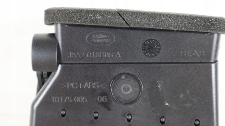 фото №5, Range rover velar l560 решітка повітропровід ліва j8a2-018b08-a