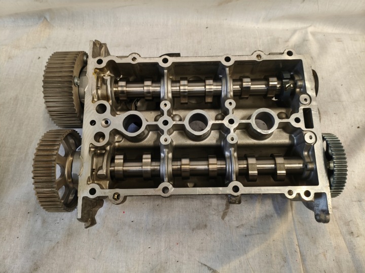 фото №5, Vw skoda крышка клапанов валы грм 1.0 04c103475l